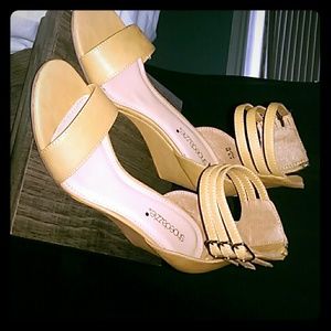 Mustard tan sandal wedges